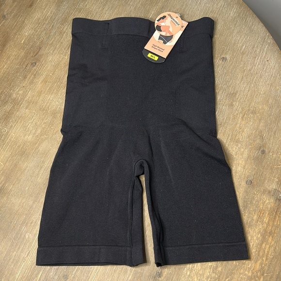 Shapermint Essentials High Waisted Shaper Shorts Black Size M/L - Picture 9 of 14